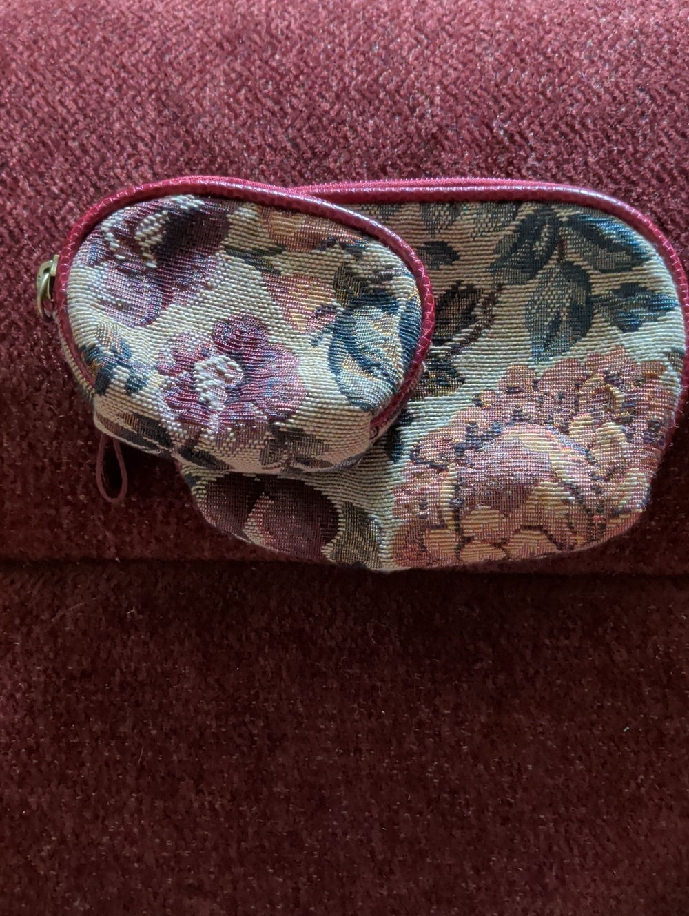 Vintage Bueno Floral Tapestry Coin Pouch & Cosmetic Bag Set - Red Trim